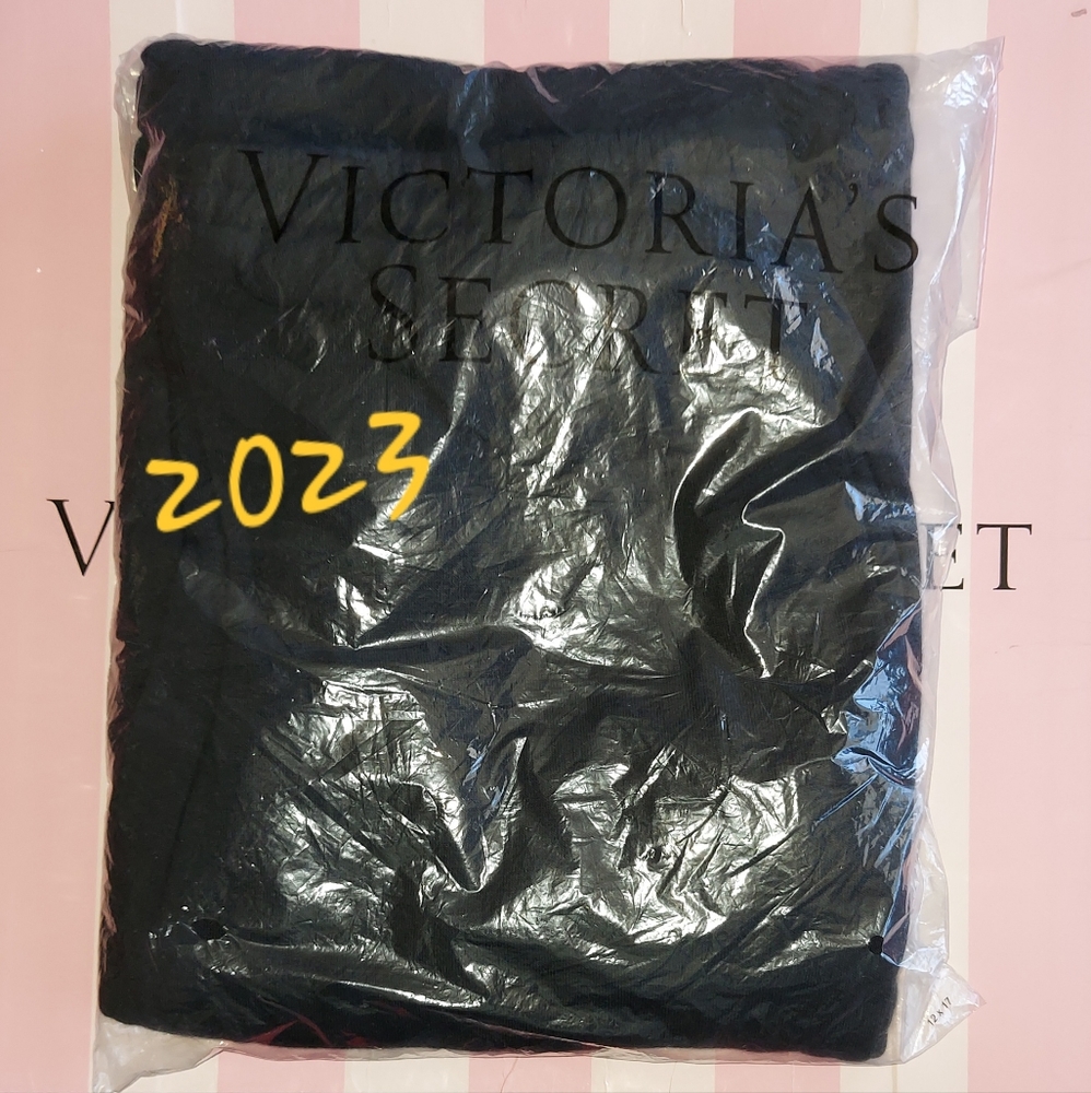 Victoria secret Fleece Jogger size Medium NWT